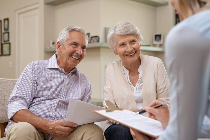 Idade para considerar pessoa idosa poderá passar de 60 para 65 anos